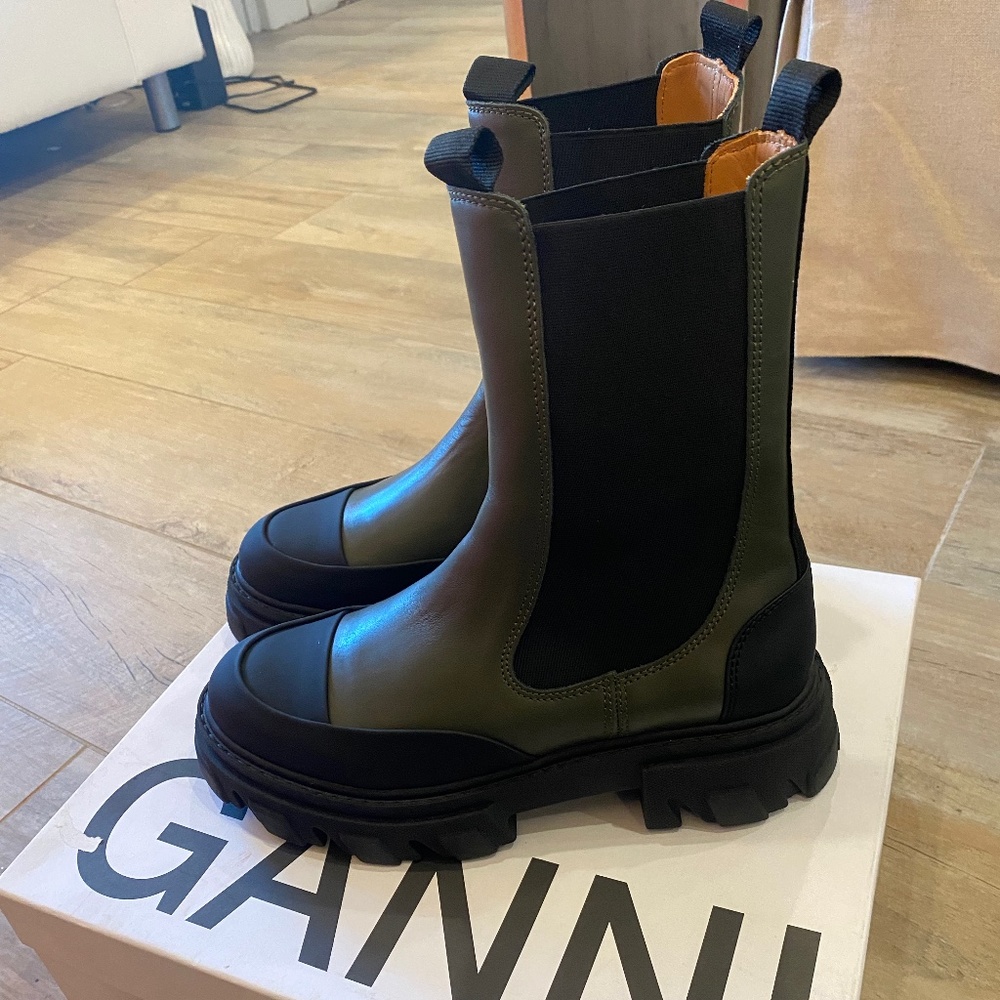 BRAND NEW GANNI Kalamata Cleated Mid Chelsea Boots